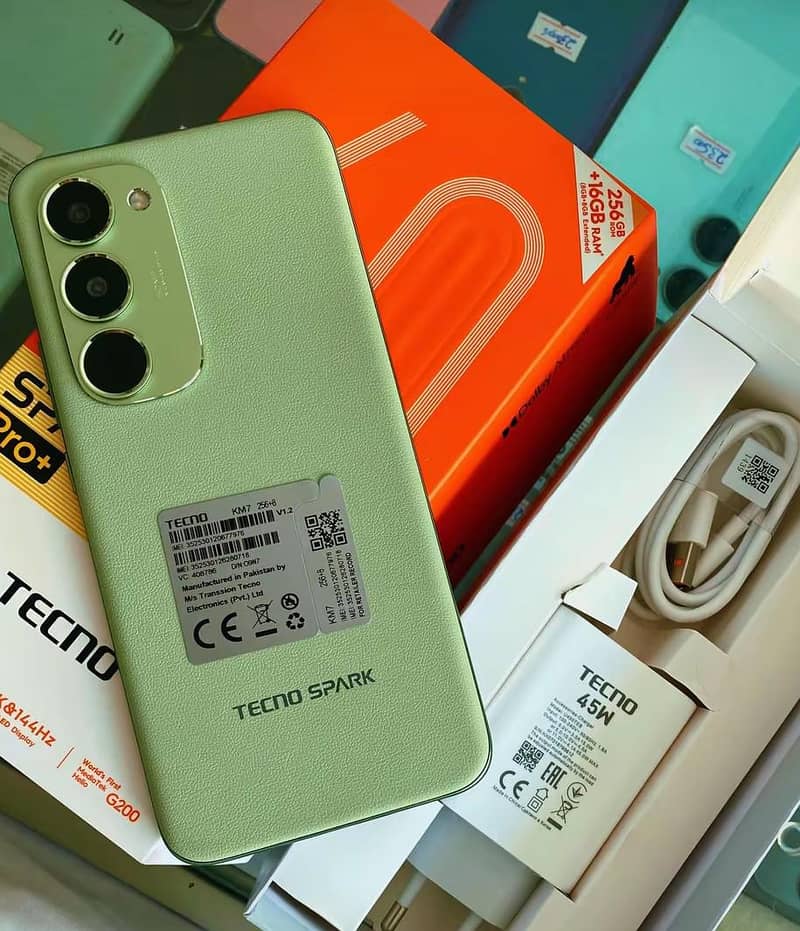 Tecno Spark Pro40 1