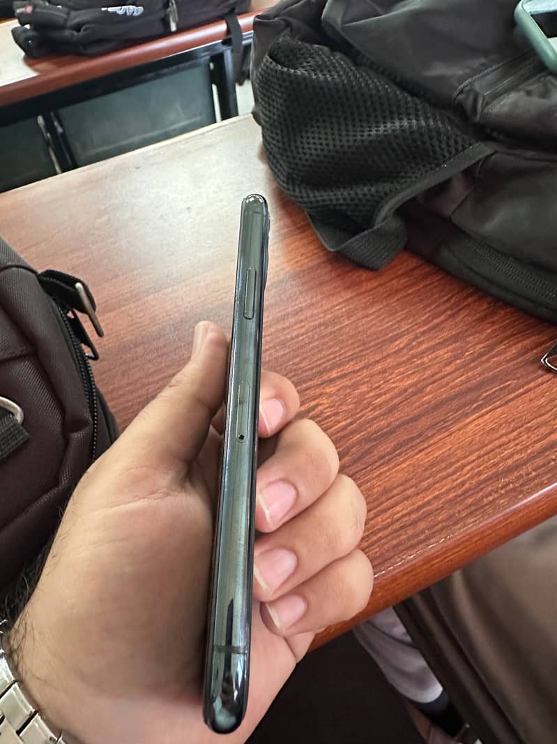 Apple iPhone 11 Pro 5