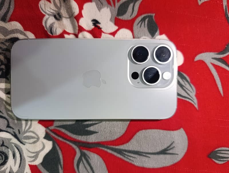 iPhone 15 pro 0
