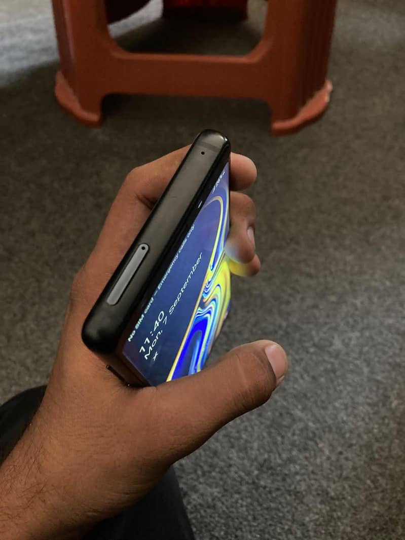 Samsung Mobile Note 9 3
