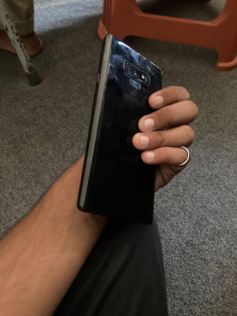 Samsung Mobile Note 9 5