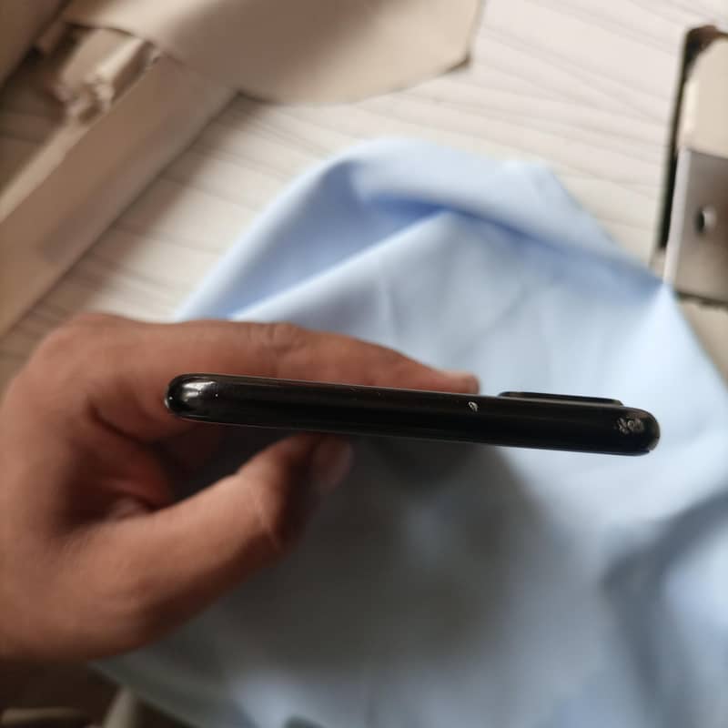 Apple iPhone 7 plus 2