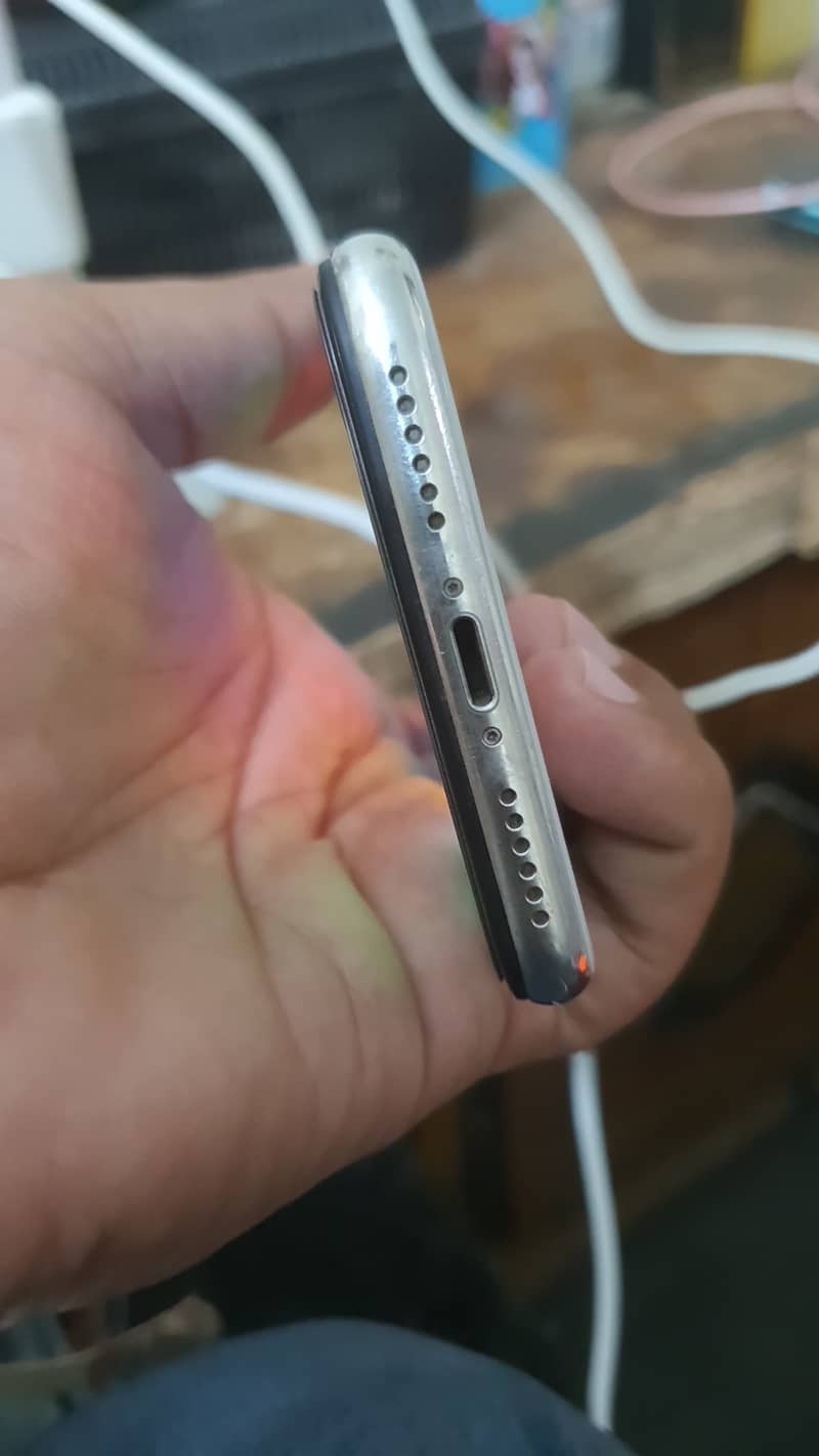 Apple iPhone X 0