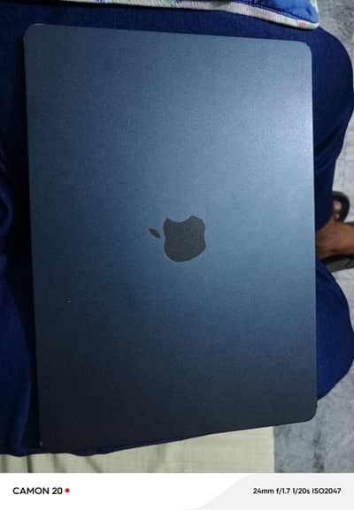 macbook air m2 2022