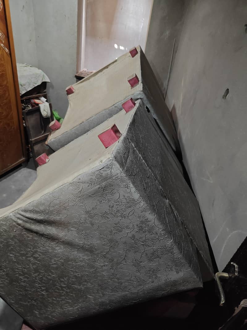 Sofa Available 7