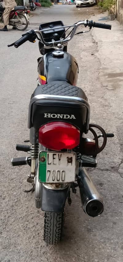 Honda 125 old is gold