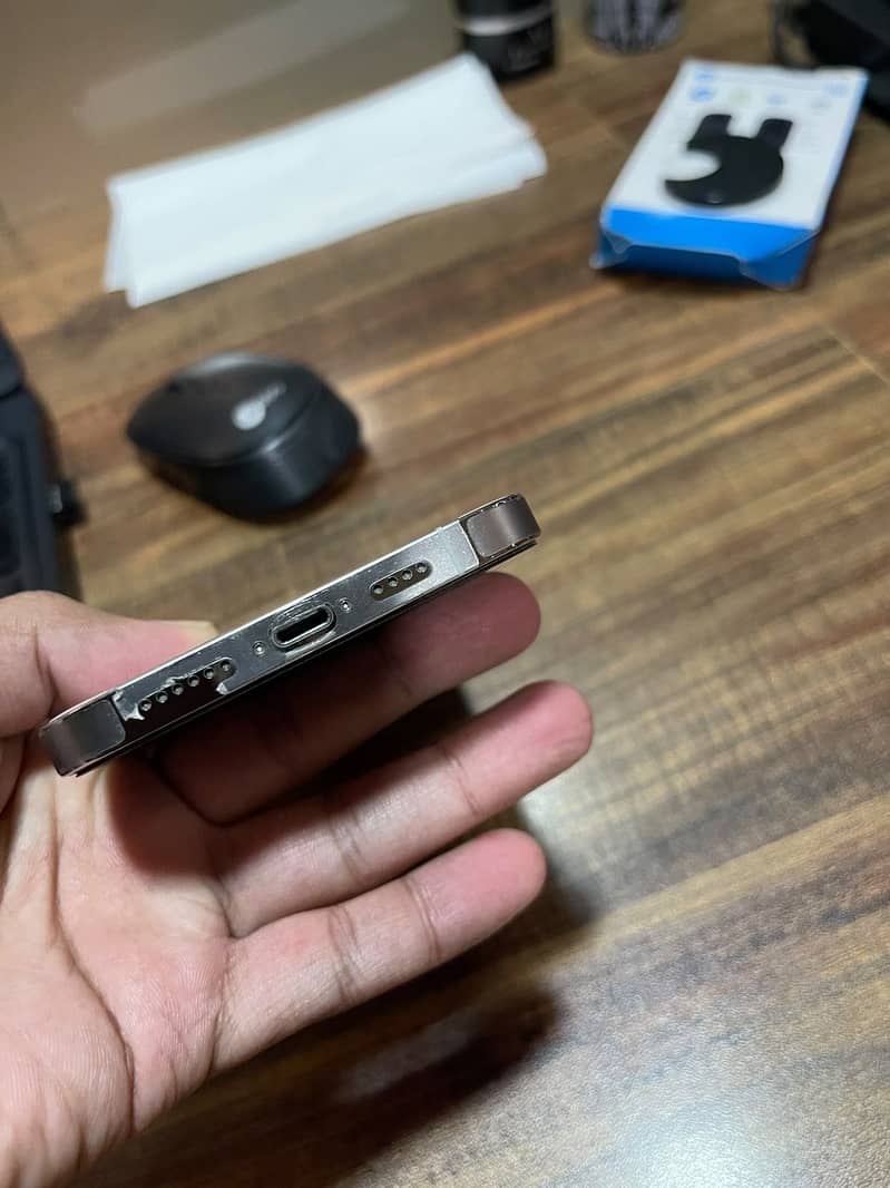 Apple iPhone 13 Pro Max 4