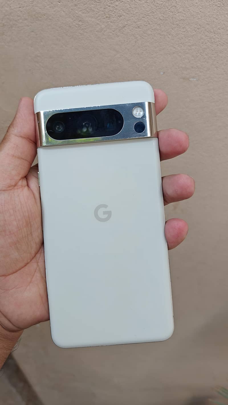 Google Pixel 8 Pro 2