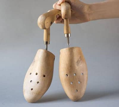 shoe tree shoe shaper