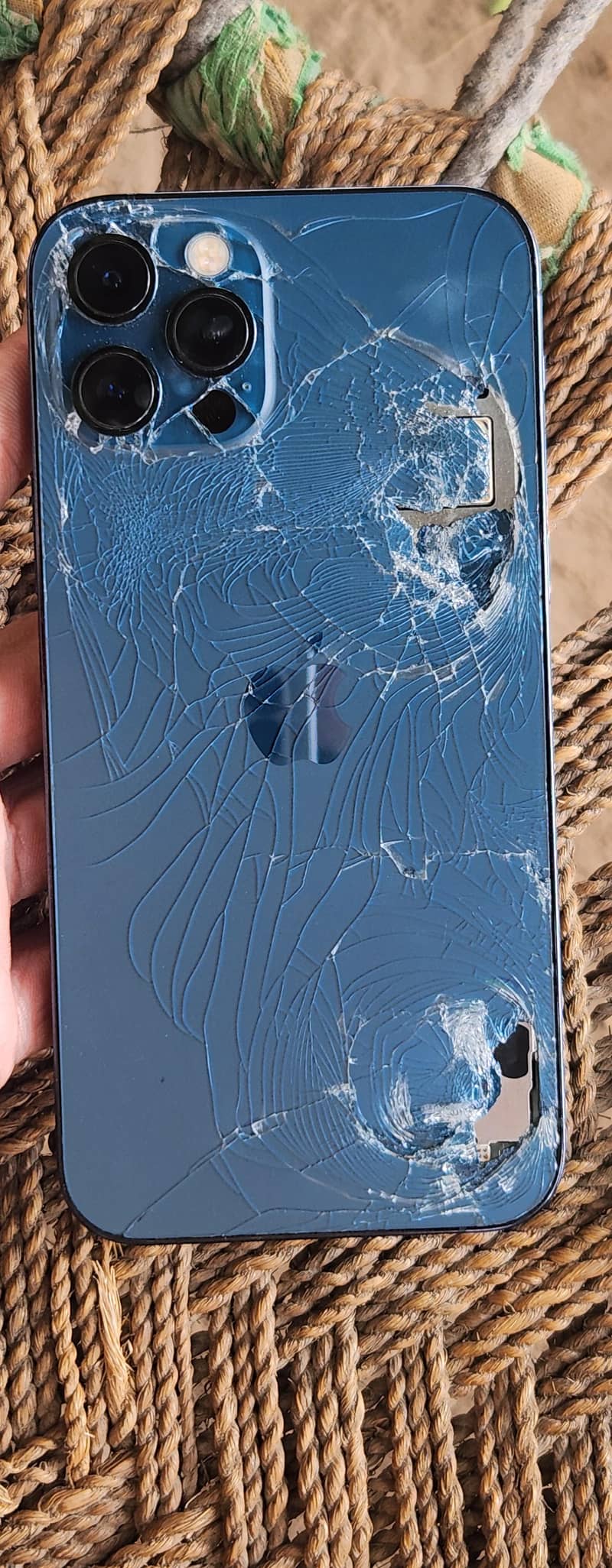 Apple iPhone 12 Pro 3