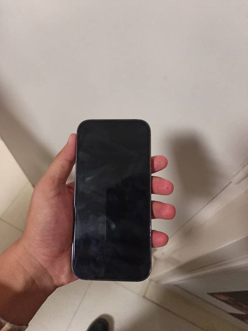 Apple iPhone 14 Pro 4