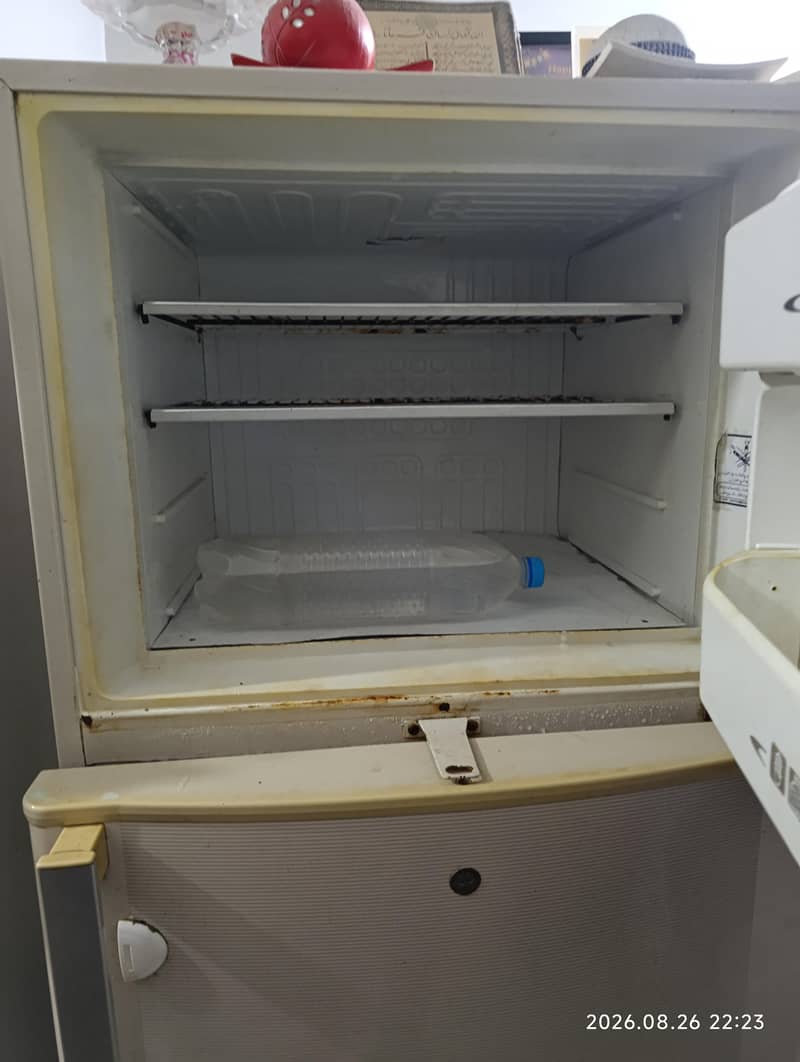 dawlance  refrigerator 3