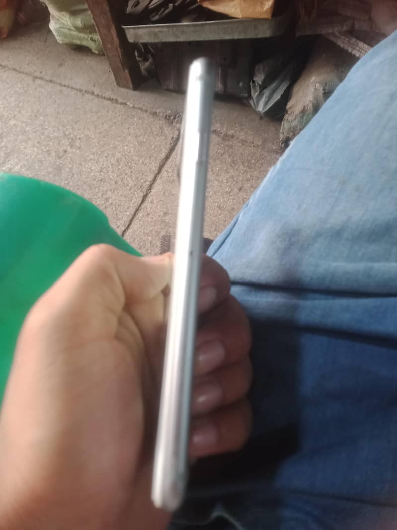 Apple iPhone 6 1
