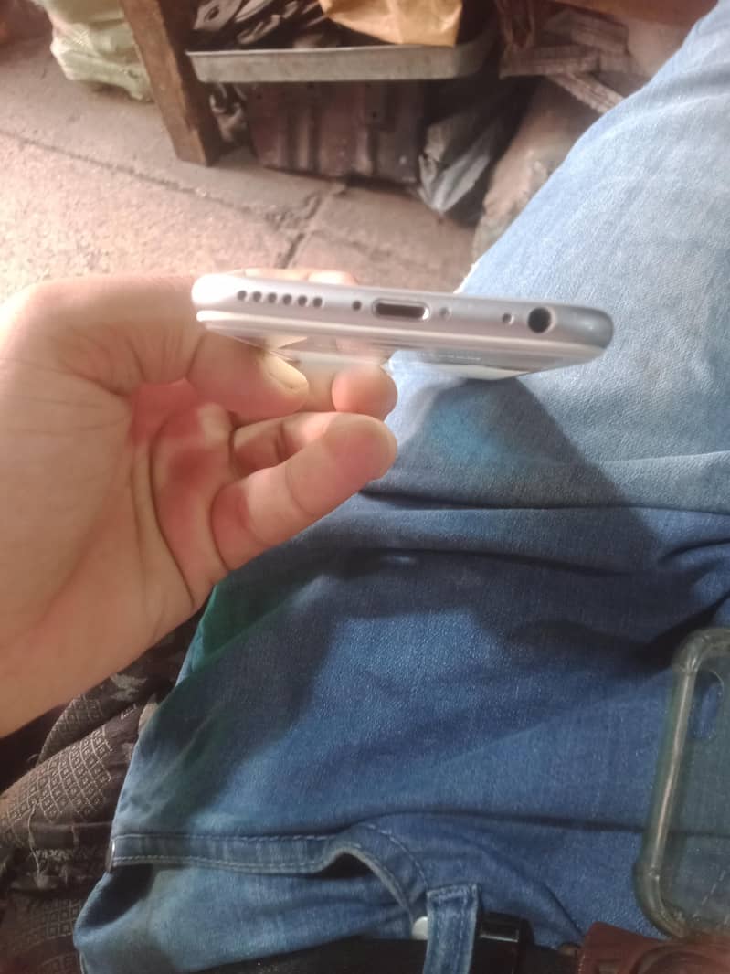 Apple iPhone 6 4