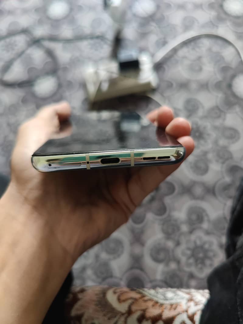 One Plus 9 Pro 4