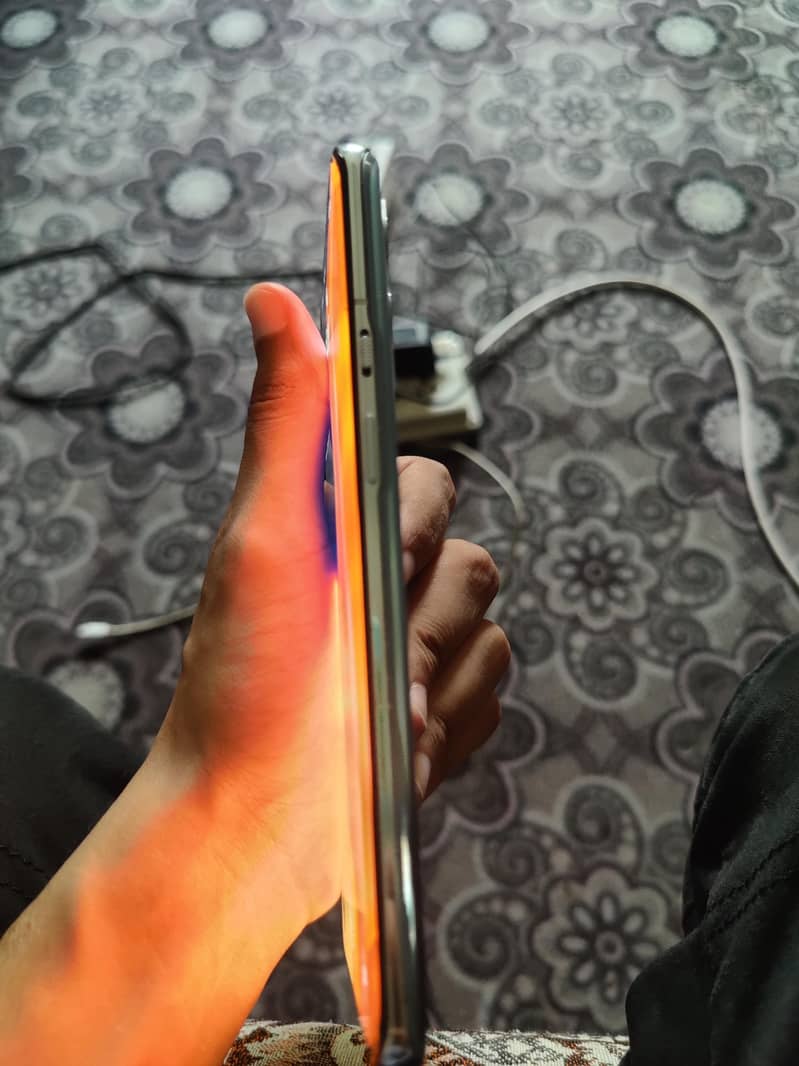 One Plus 9 Pro 6