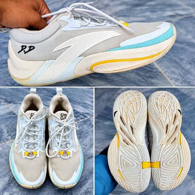 squash and badminton shoes