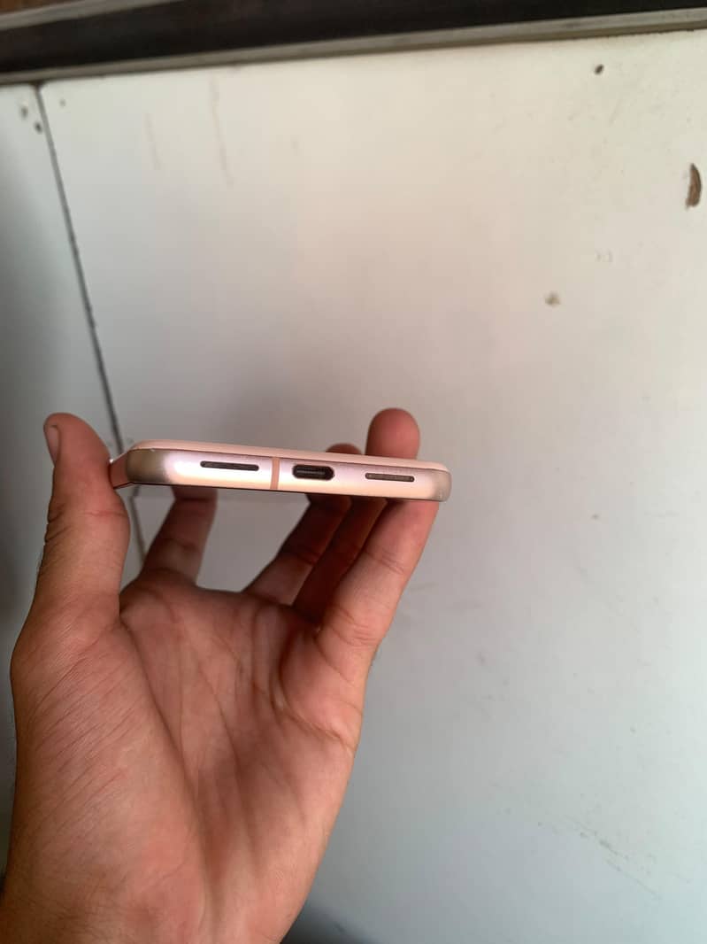Google Pixel 8 3
