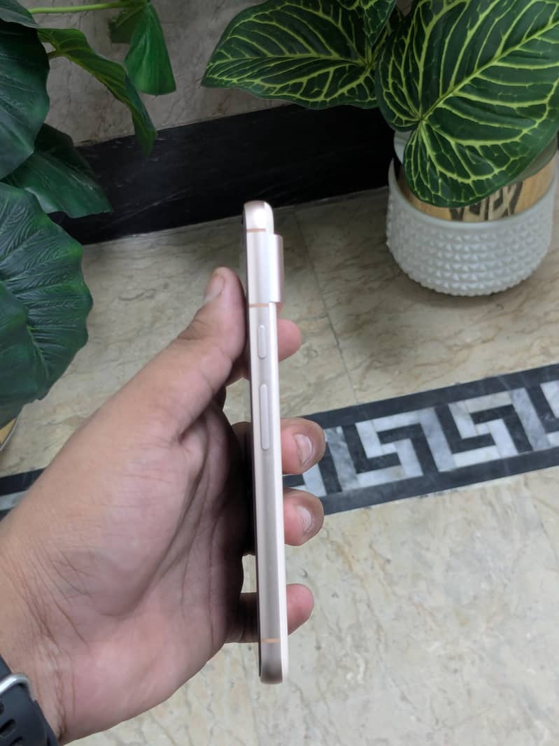 Google Pixel 8 2