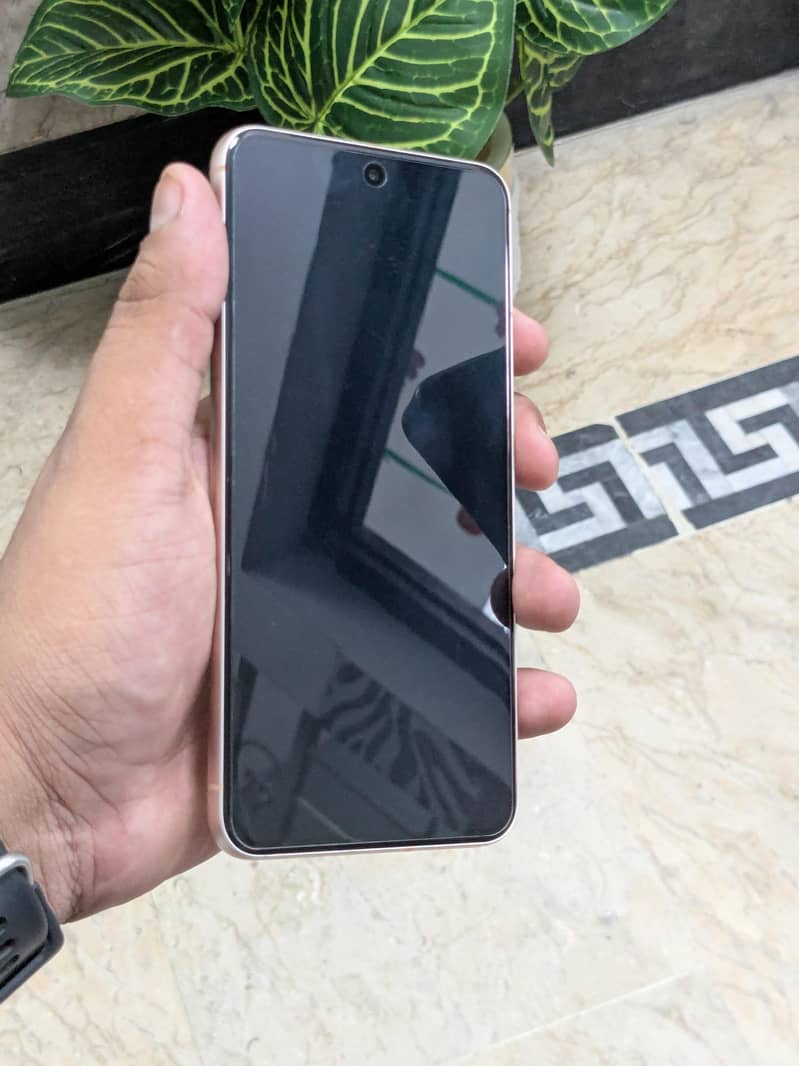 Google Pixel 8 6