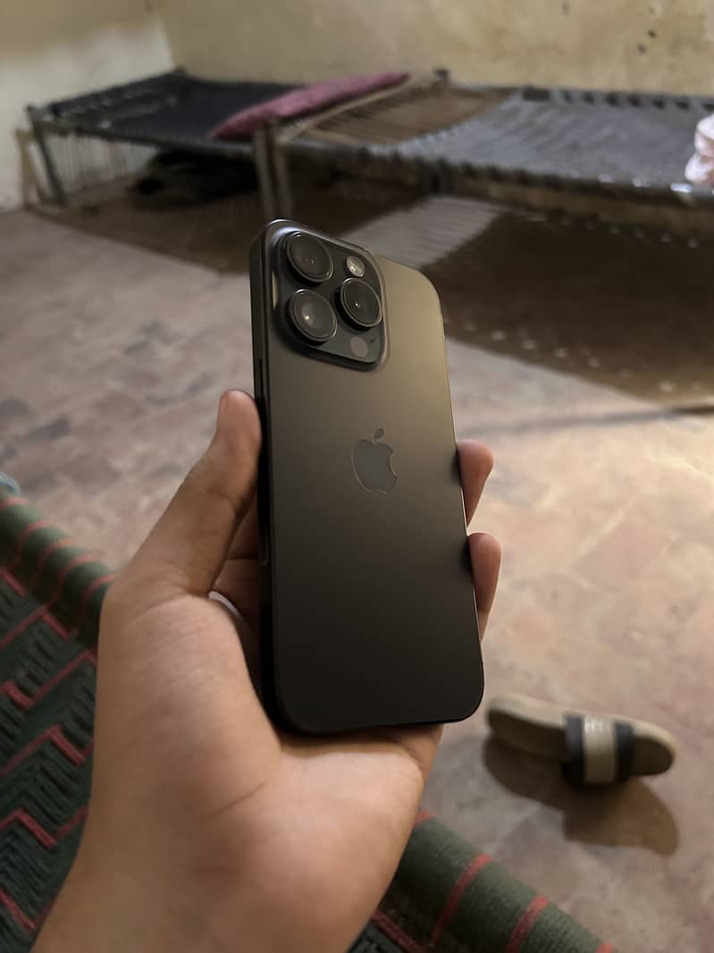 Apple iPhone 15 Pro 1