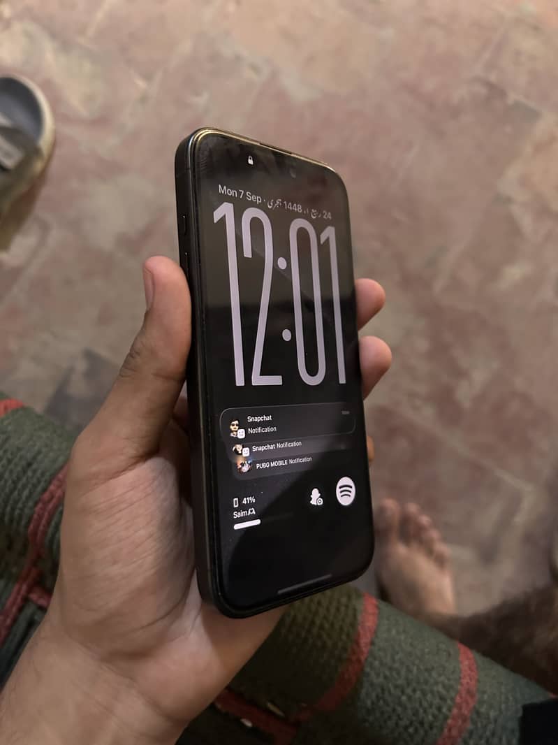 Apple iPhone 15 Pro 2