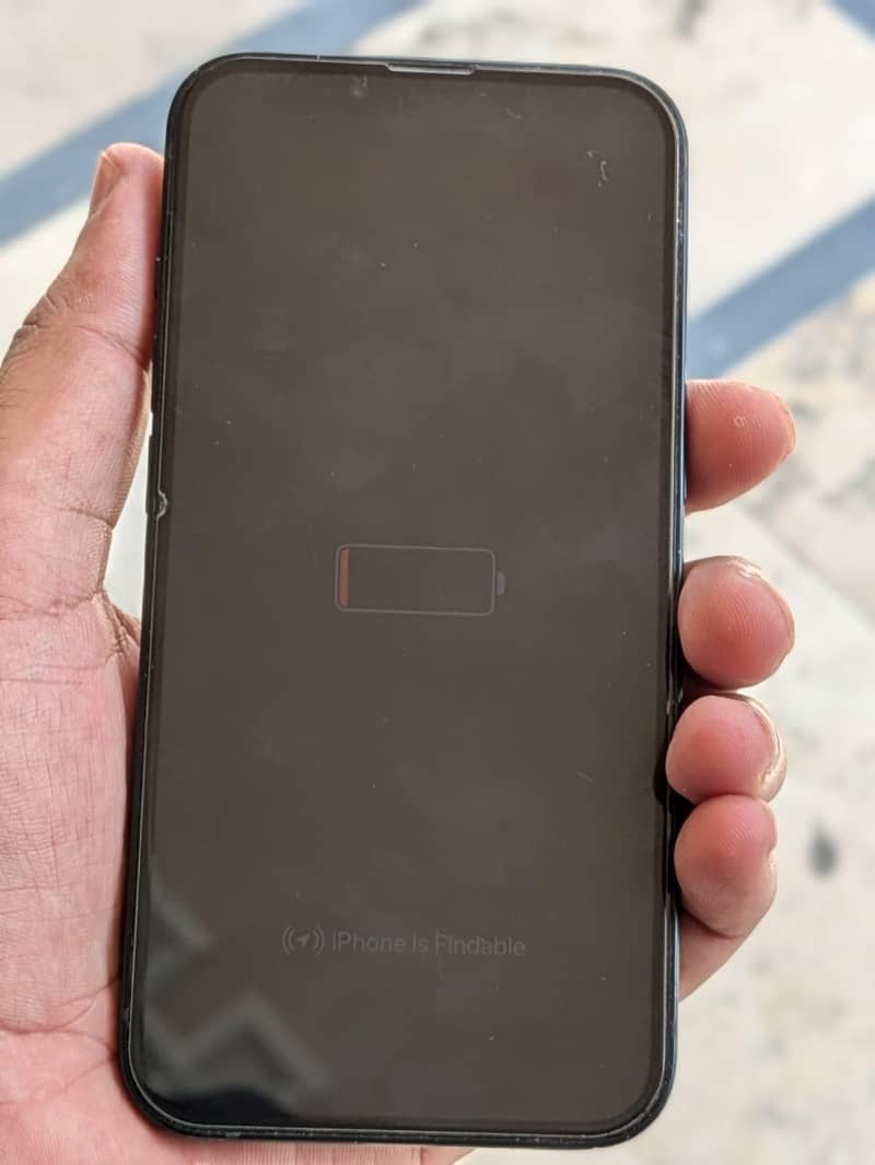 Apple iPhone 13 4