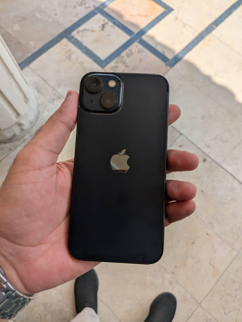 Apple iPhone 13 6