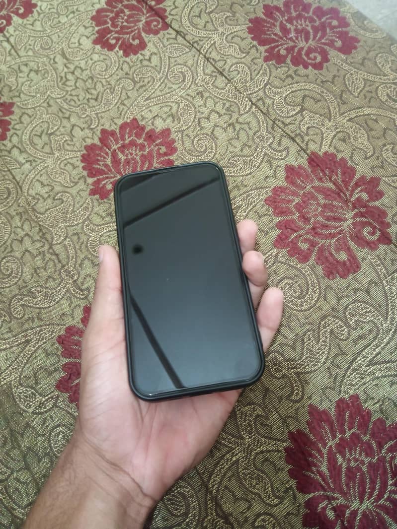 Apple iPhone 13 Pro 1