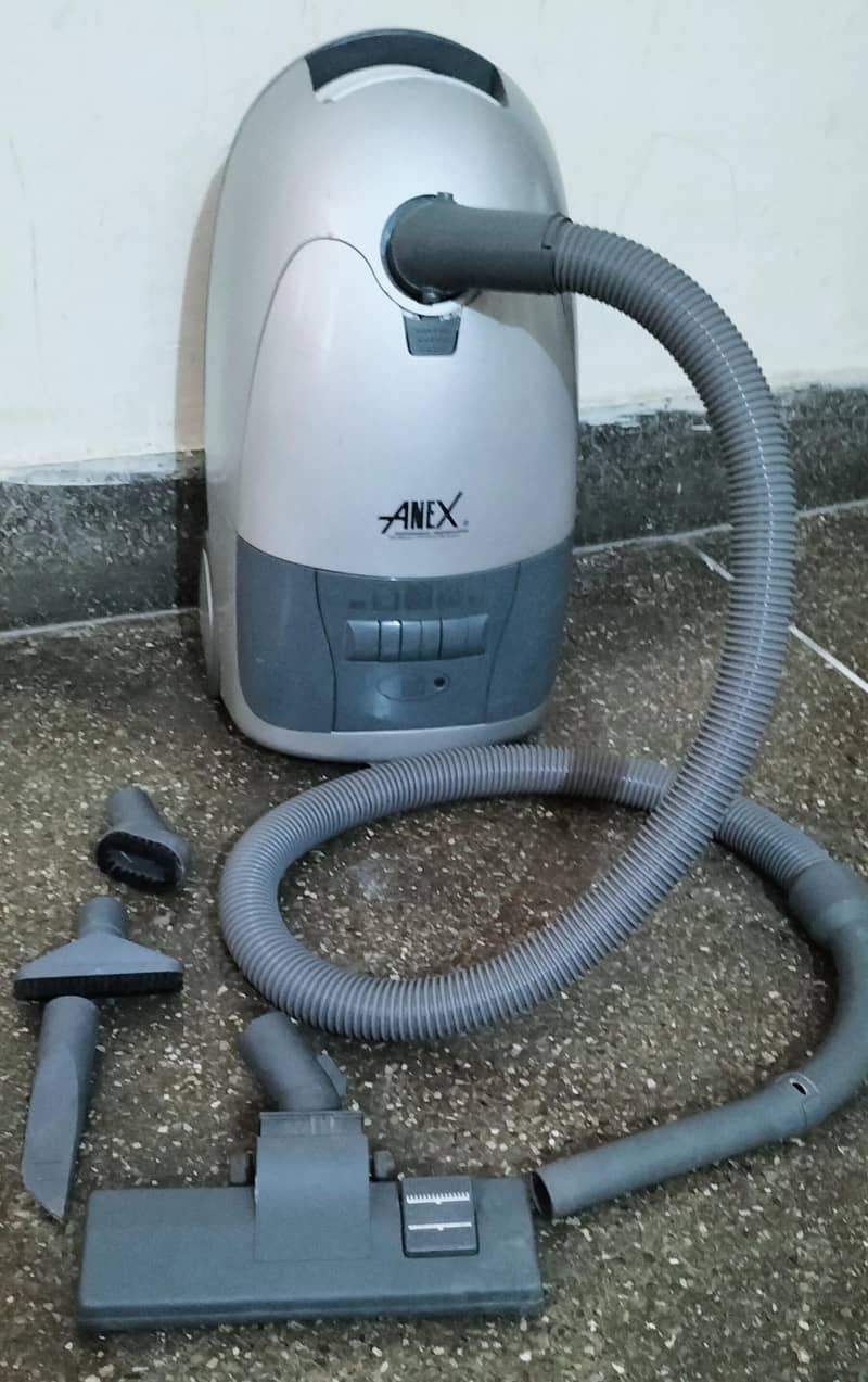 vacuum cleaner 1