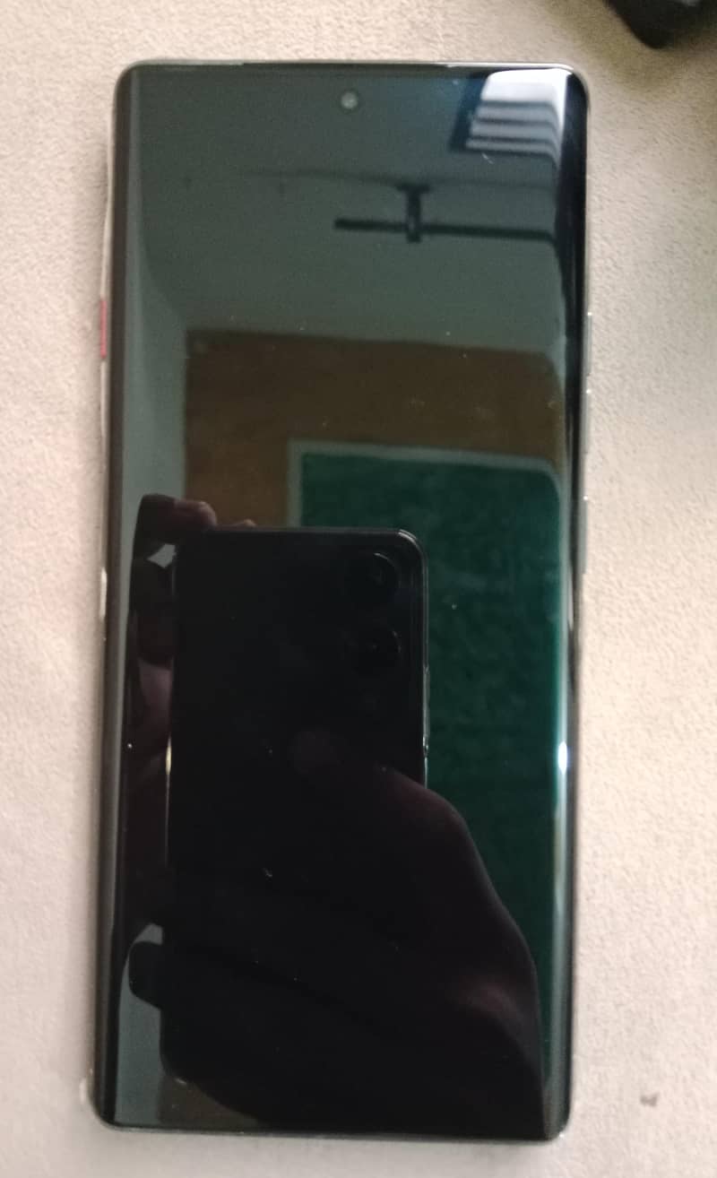 Tecno CAMON 40 Pro 1