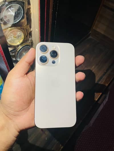 Apple iPhone 16 Pro
