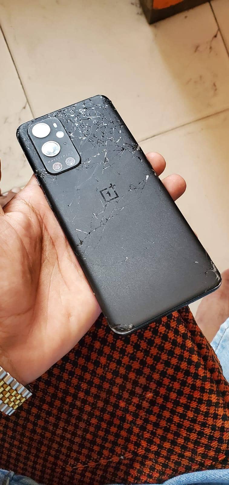 One Plus 9 Pro 6