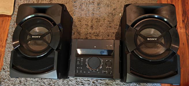 SONY SHAKE X 30 LIKE NEW ORGINAL 220 WATTS JBL,KLIPSCH,BOSE