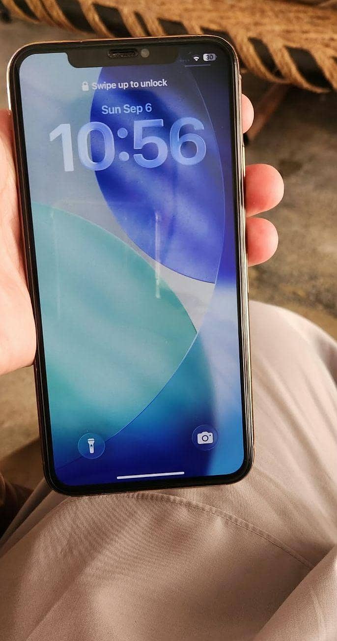 Apple iPhone 11 Pro Max 1