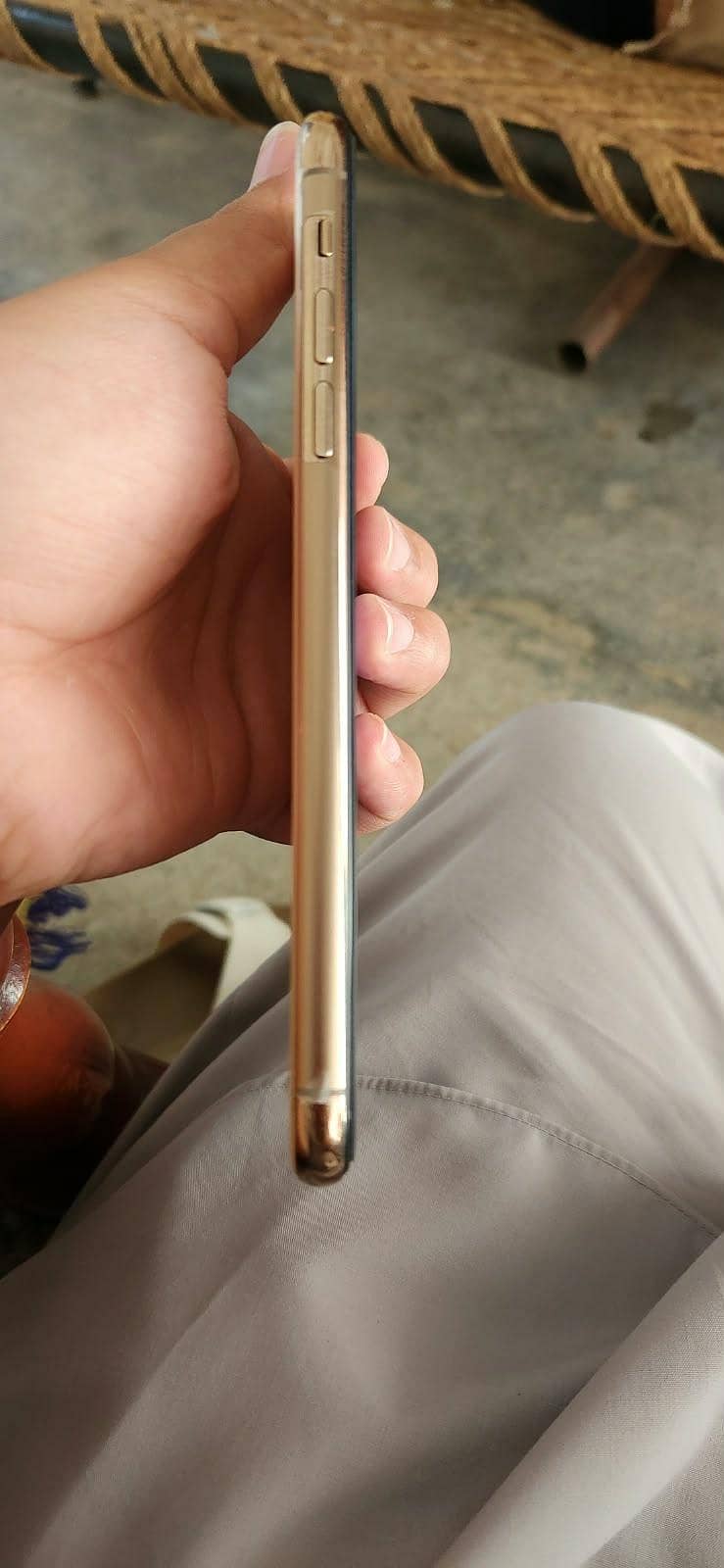 Apple iPhone 11 Pro Max 4