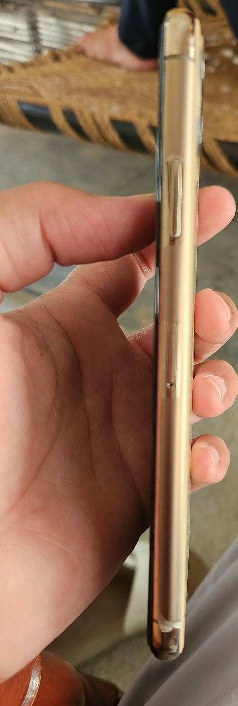 Apple iPhone 11 Pro Max 5