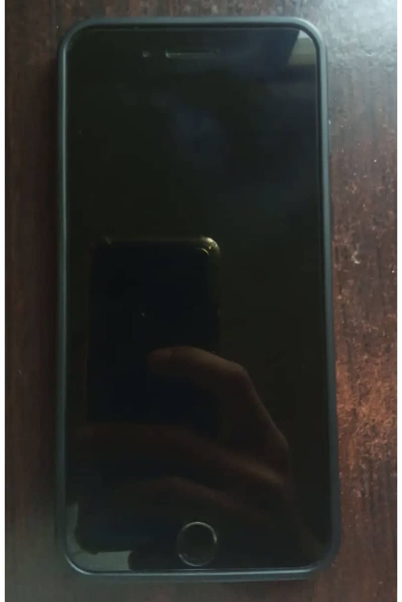 Apple iPhone 7 Plus 5