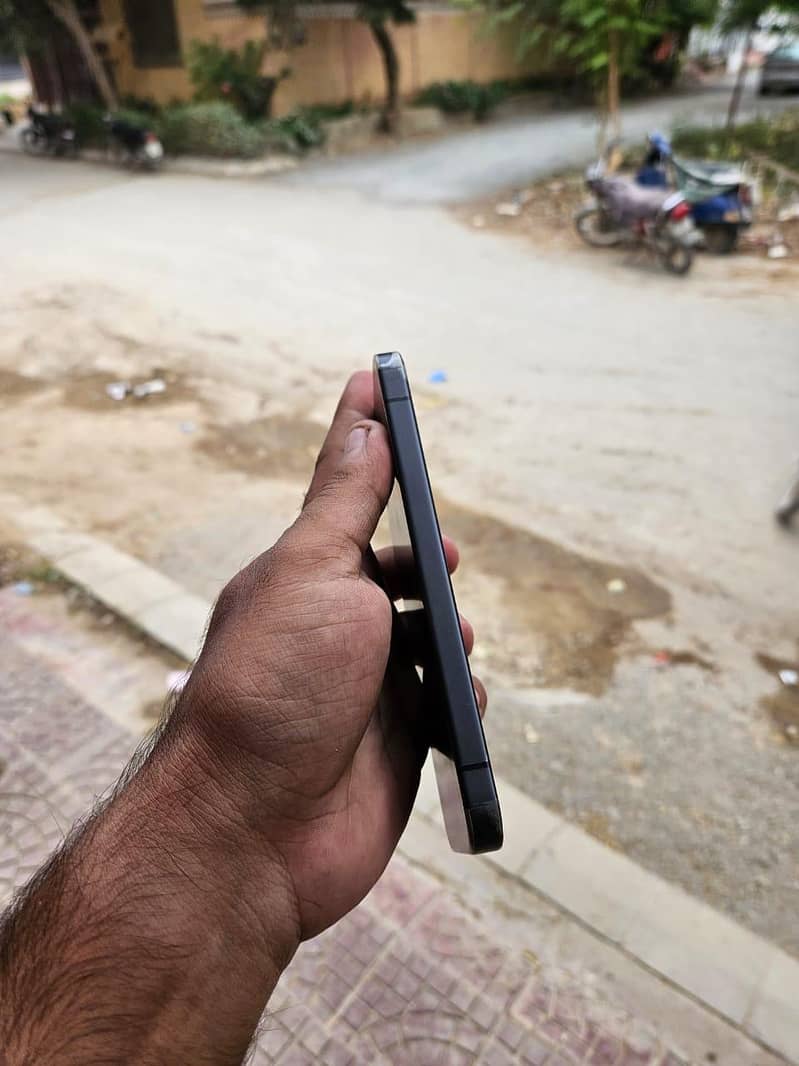 Google Pixel 9A 6