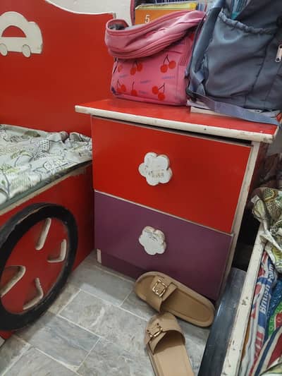 kids beds n wardrobe (urgent sale)