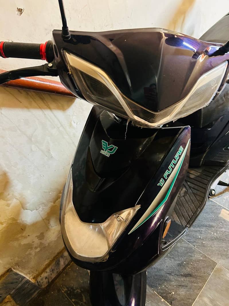 Scooty 0