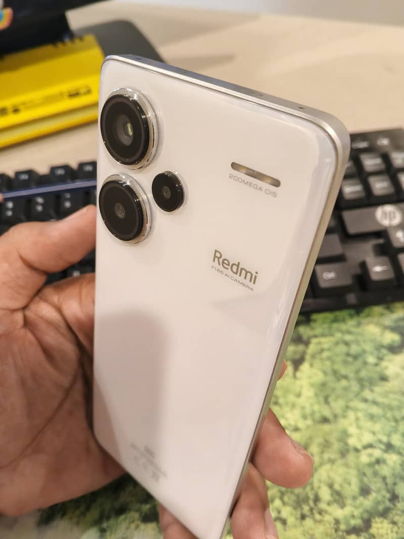 Xiaomi Redmi Note 13 Pro Plus 0