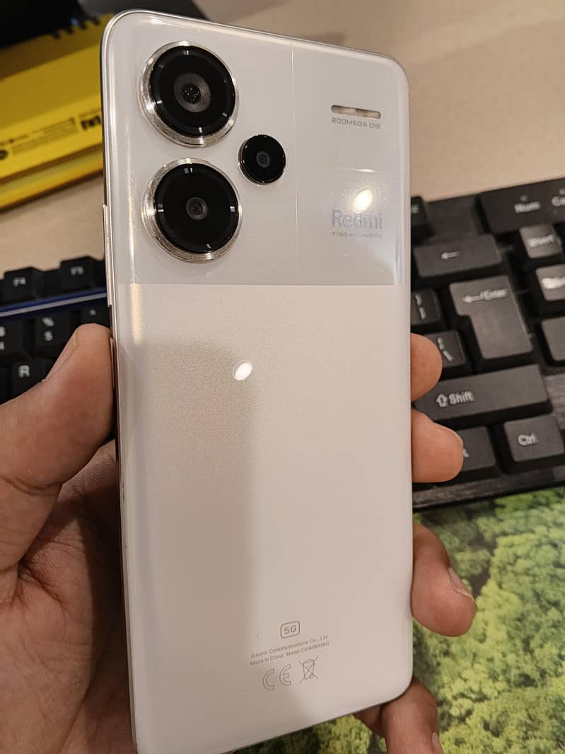 Xiaomi Redmi Note 13 Pro Plus 6