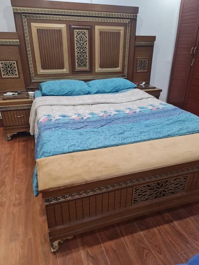 Elegant high quality wooden Bed