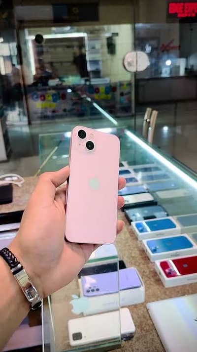 Apple iPhone 13