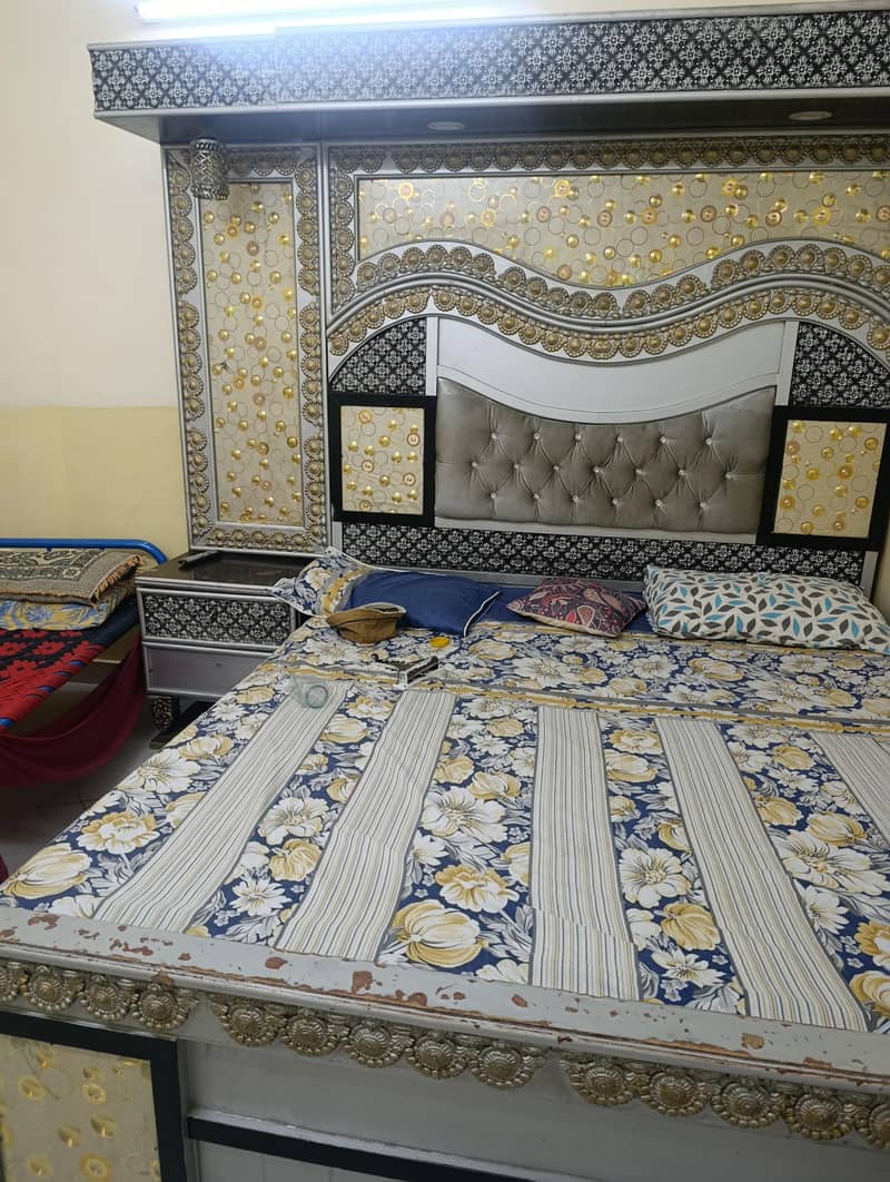 double bed 0