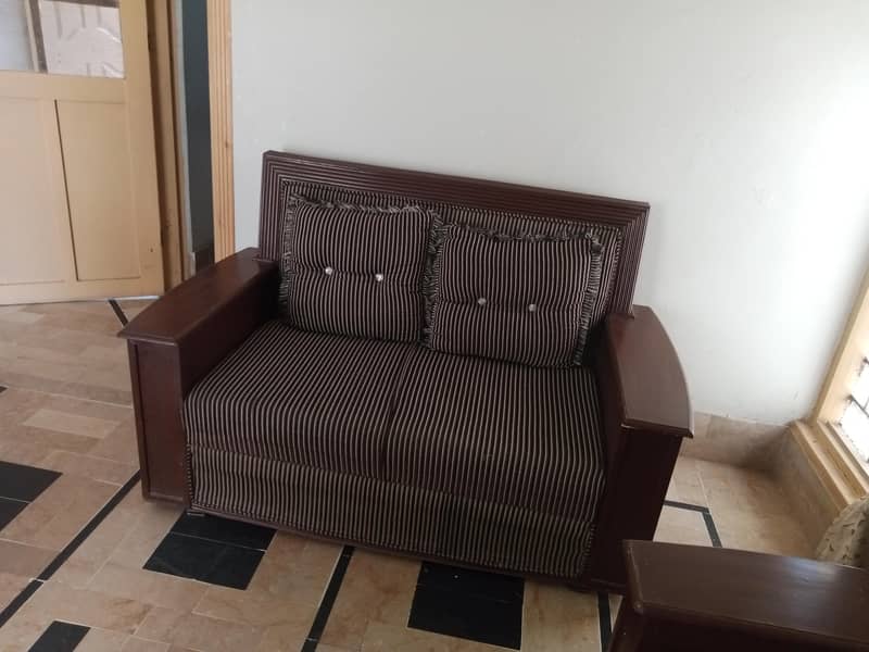 7 seater box type sofa 3
