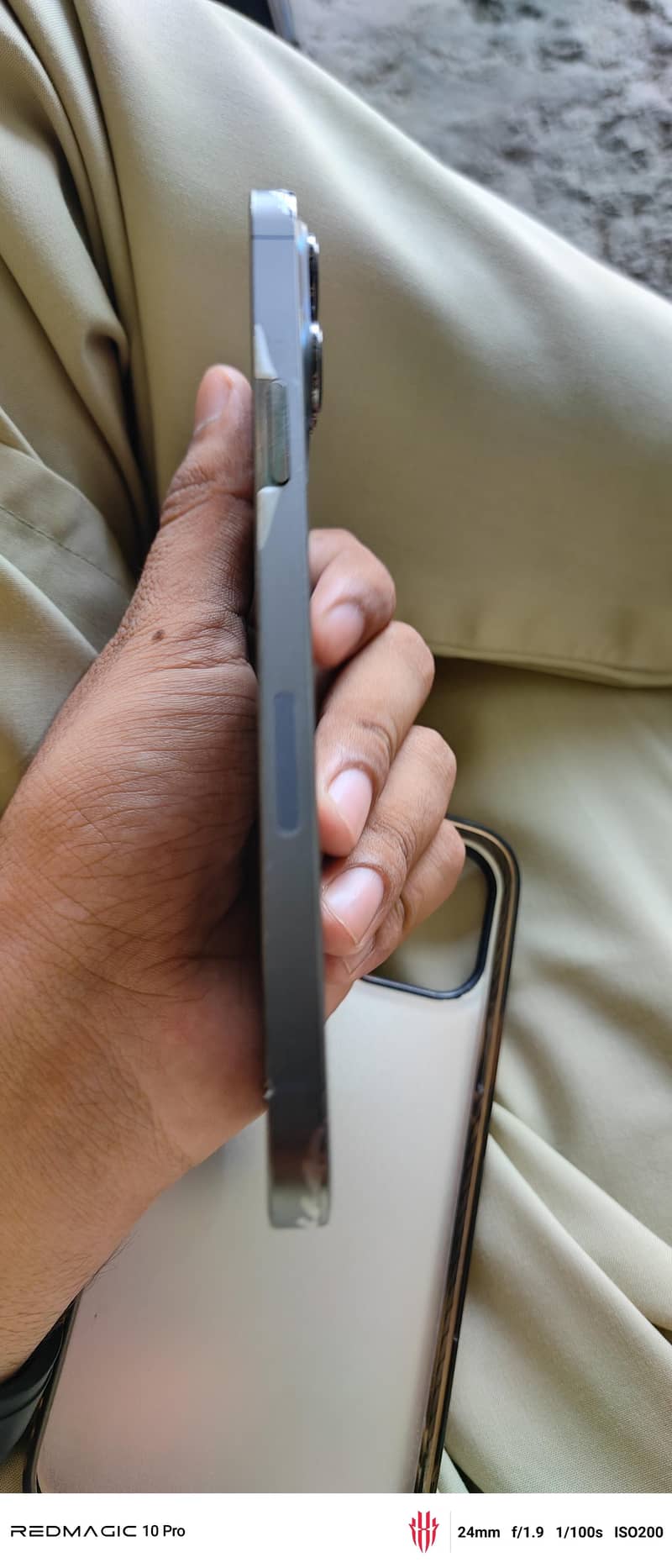 Apple iPhone 13 Pro Max 2