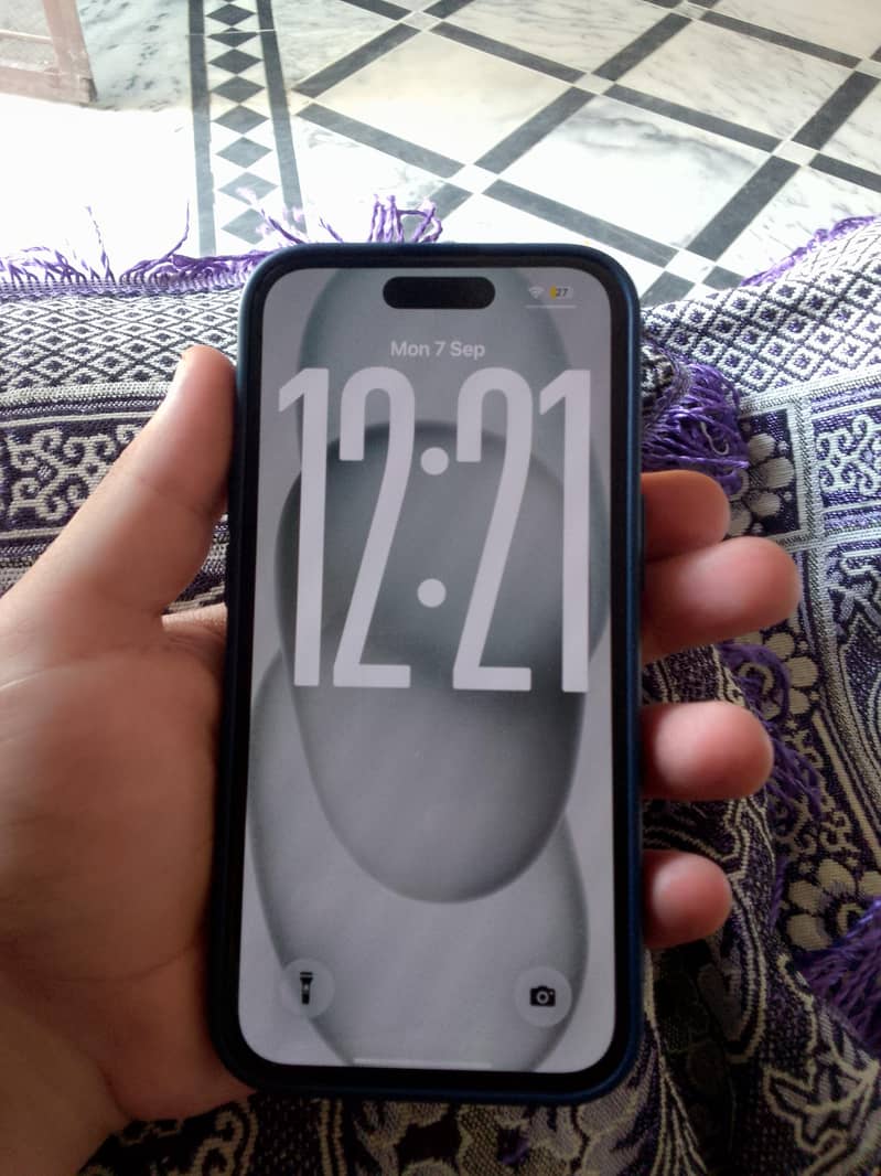 Apple iPhone 15 mdm 1