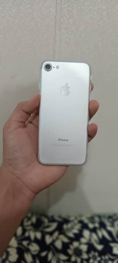 Apple iPhone 7